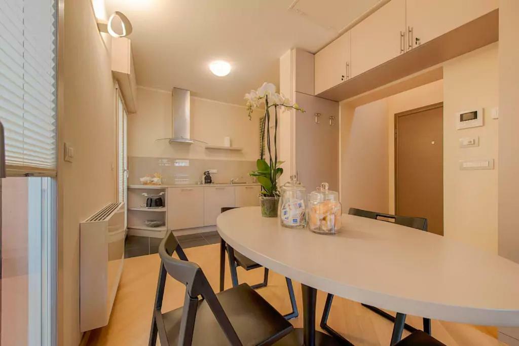 Bologna Altana Deluxe Apartment Luaran gambar